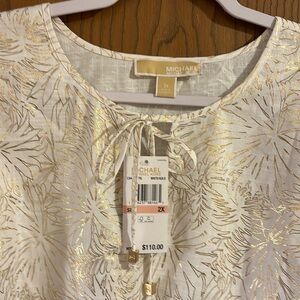 2XL NWT Beautiful white & gold Michael Kors Top